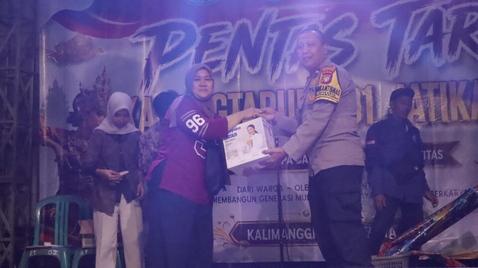 Kemeriahan Pentas Seni Malam Puncak HUT RI Ke-81 di Jatikarya Berlangsung Hangat dan Kondusif