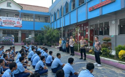 Jalankan Peran 'Orang Tua Asuh', Polsek Bantargebang Kunjungi SMK Sumberdaya Mustikasari