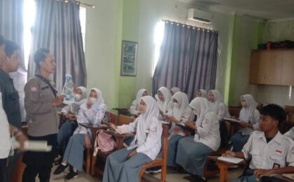 Dorong Semangat 'Jaga Pelajar', Polsek Bekasi Barat Kunjungi SMKS Bina Mandiri Bintara Jaya
