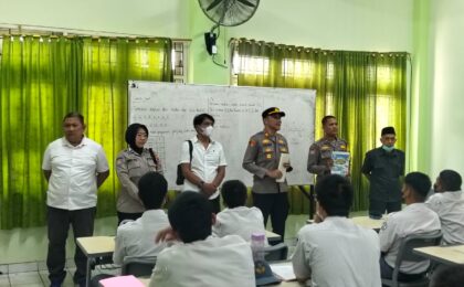 Secara Serentak Kapolsek Bekasi Barat Pimpin Sosialisasi Maklumat Kapolres, Jaga Pelajar dari Pengaruh Negatif