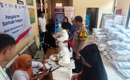 Kemitraan Lengkap 3 Pilar Jatimelati Sukseskan Pendistribusian Bantuan Pangan 1.120 Warga
