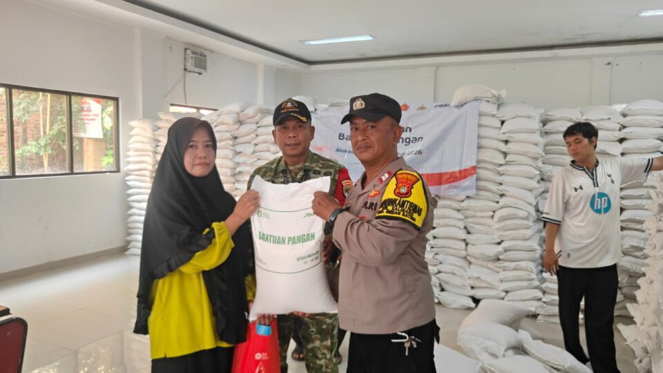 Sinergi 3 Pilar Kalibaru Pantau Penyaluran Beras Bantuan Pangan Bagi 2.234 KPM