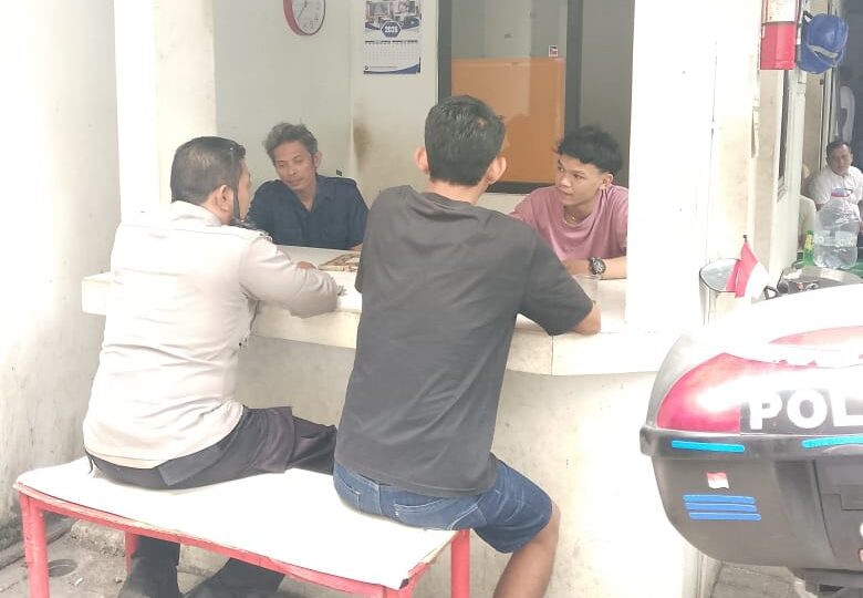 Perkuat Silaturahmi Kamtibmas, Bhabinkamtibmas Jatiraden Sambangi Warga RW 10