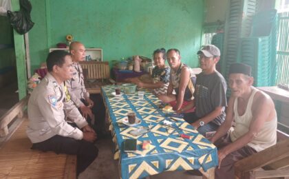 Kapolsek Jatisampurna Ajak Warga Aktifkan Siskamling di Jl. Raya Attqwa