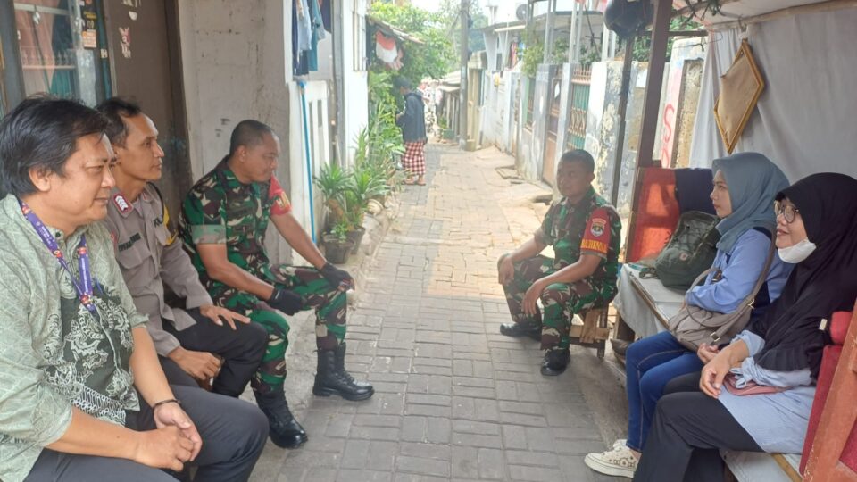 Patroli dan Sambang Bersama TNI-Polri Bintarajaya, Imbau Warga Jaga Kerukunan dan Cegah Pembakaran Sampah