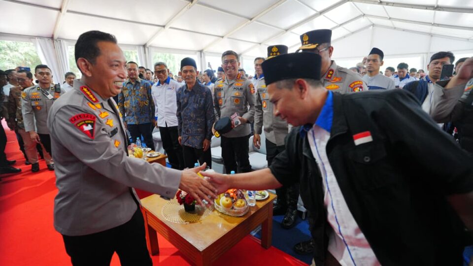 Kapolri Apresiasi Buruh dan Pengusaha Duduk Bersama Bahas RUU Ciptaker