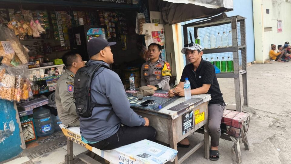 JAGA JAKARTA ON THE SPOT, BHABINKAMTIBMAS SERAP ASPIRASI WARGA DAN AJAK BERSAMA JAGA KAMTIBMAS