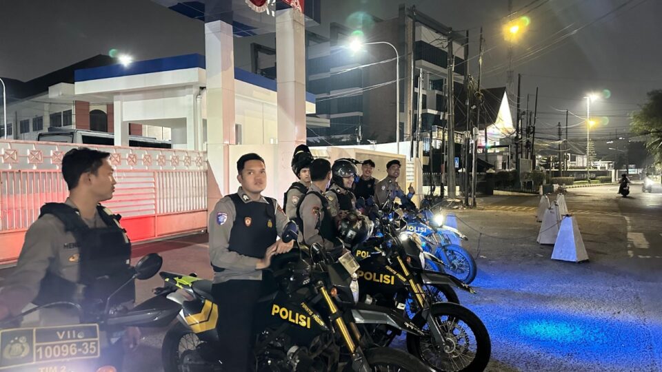 Jaga Jakarta On The Spot, SAT SAMAPTA POLRES METRO BEKASI KOTA INTENSIFKAN PATROLI MALAM ANTISIPASI 3C, BALAP LIAR DAN TAWURAN