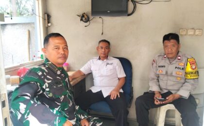 Sinergitas TNI-Polri Sambangi Keamanan Wilayah Jakasampurna