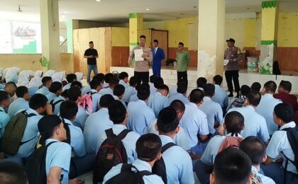Jaga Jakarta On The Spot : Kapolsek Pondok Gede Sambangi SMK dan MA Bhakti Persada, Ajak Pelajar Jauhi Tawuran