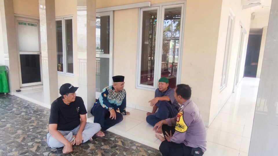 Edukasi Remaja Cegah Tawuran, Bhabinkamtibmas Jatimelati Sosialisasi Maklumat Kapolres