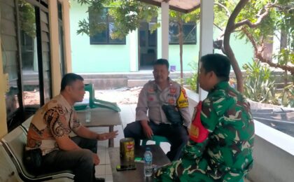 Wujudkan Kondusivitas Wilayah, Bhabinkamtibmas dan Babinsa Pejuang Padu Bersama ASN Kelurahan