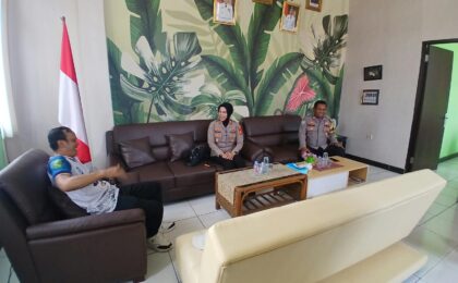 Resmi Menjabat, Kapolsek Jatiasih AKP Rusnawati Jalin Sinergitas dengan Lurah Jatiasih