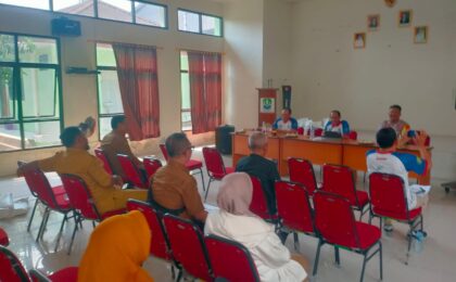 Polsek Medan Satria Hadiri Rapat Rencana Penertiban PKL dan Bangunan Liar di Kelurahan Pejuang