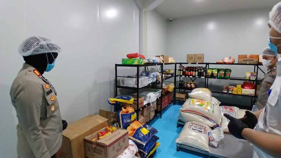 Dukung Program MBG, Kapolsek Jatiasih Tinjau Satuan Pelayanan Pemenuhan Gizi Birolog Polda Metro Jaya