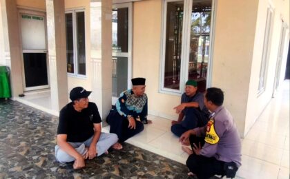 Dukung Program Jaga Jakarta On The Spot, Bhabinkamtibmas Jatimelati Sambangi Warga Imbau Antisipasi Curanmor