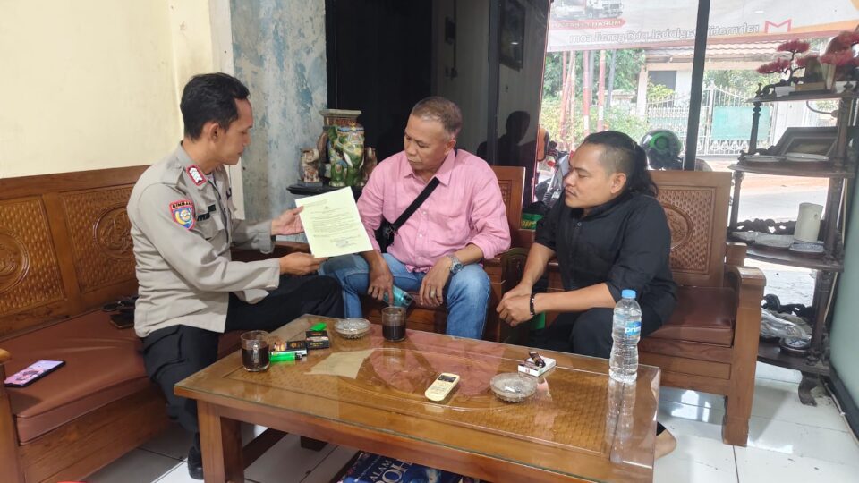 Bhabinkamtibmas Bintarajaya Sambang Warga di RW 08