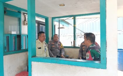 TNI-POLRI PERKUAT SINERGI LEWAT SAMBANG DAN PATROLI DI KAWASAN INDUSTRI MEDAN SATRIA