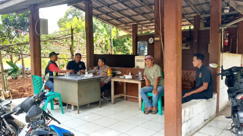 Tampung Aspirasi Warga Perumahan Eraska, Kapolsek Jatisampurna Gelar Giat Jaga Jakarta On The Spot