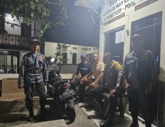 POLSEK PONDOK GEDE GANDENG WARGA JATIWARINGIN PERKUAT KEWASPADAAN LINGKUNGAN