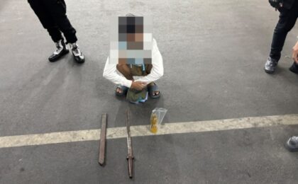 Brimob Polda Metro Jaya Amankan Remaja Diduga Bawa Cairan Keras Saat Patroli Tawuran di Jaktim