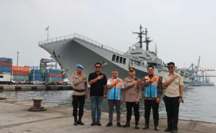 Kapolres Pelabuhan Tanjung Priok Hadiri Penyambutan ITS Giuseppe Garibaldi