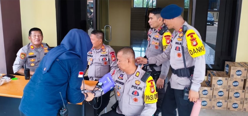 Jelang Pilkades Bekasi, Kesehatan Personel Pengamanan Dicek di Tambun Utara