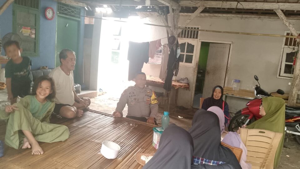 KAPOLSEK JATISAMPURNA GELAR JAGA JAKARTA ON THE SPOT AJAK WARGA AKTIFKAN SISKAMLING