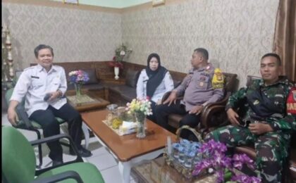Bhabinkamtibmas Jatiwaringin Sambang SMPN 6 Bekasi Cegah Tawuran dan Judol