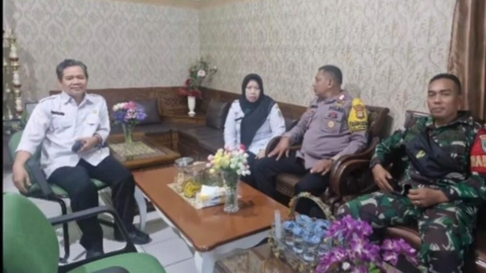 Bhabinkamtibmas Jatiwaringin Sambang SMPN 6 Bekasi Cegah Tawuran dan Judol