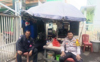 Bhabinkamtibmas Jakasampurna Sambang Pos Keamanan Pajar Baru
