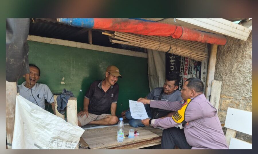 Bhabinkamtibmas Sosialisasikan Maklumat Kapolres Terkait Perlindungan Pelajar di Jatiwaringin