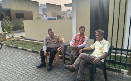 Bhabinkamtibmas Laksanakan Kunjungan dan Monitoring Kamtibmas di Cimuning