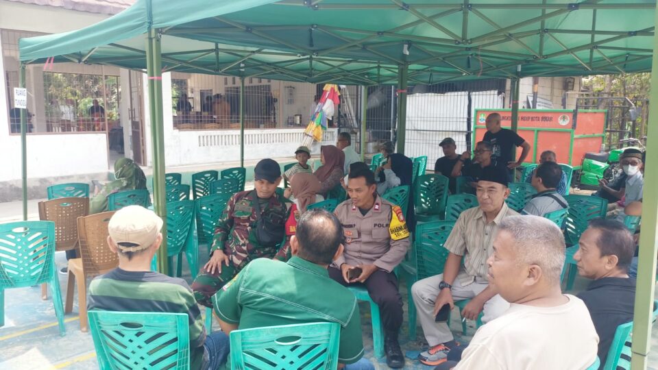 JAGA JAKARTA ON THE SPOT MELALUI SERAP ASPIRASI MASYARAKAT, BHABINKAMTIBMAS AJAK WARGA PEDULI KAMTIBMAS