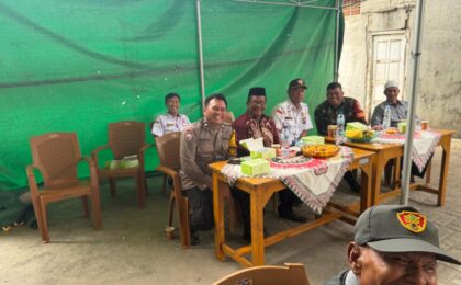 Sinergitas TNI-Polri Kawal Pemilihan Ketua RW 05 Kelurahan Harapan Mulya