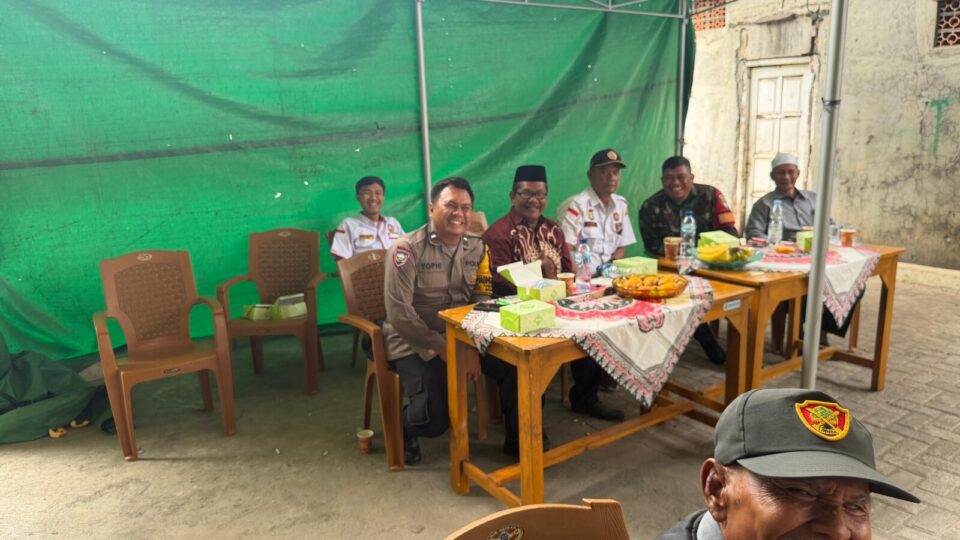 Sinergitas TNI-Polri Kawal Pemilihan Ketua RW 05 Kelurahan Harapan Mulya