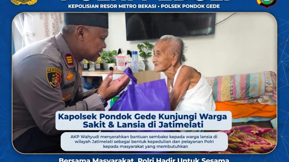 Haru di Jatimelati : Saat Kapolsek Pondok Gede Datangi Warga Sakit dan Lansia