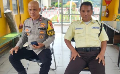 Patroli Wilayah, Bhabinkamtibmas Bantargebang Kunjungi Pos Satpam PT Faber-Castell Indonesia
