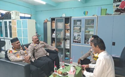 Jaga Pelajar, Kapolsek Pondok Gede Monitoring Sekolah SMK di Jatibening