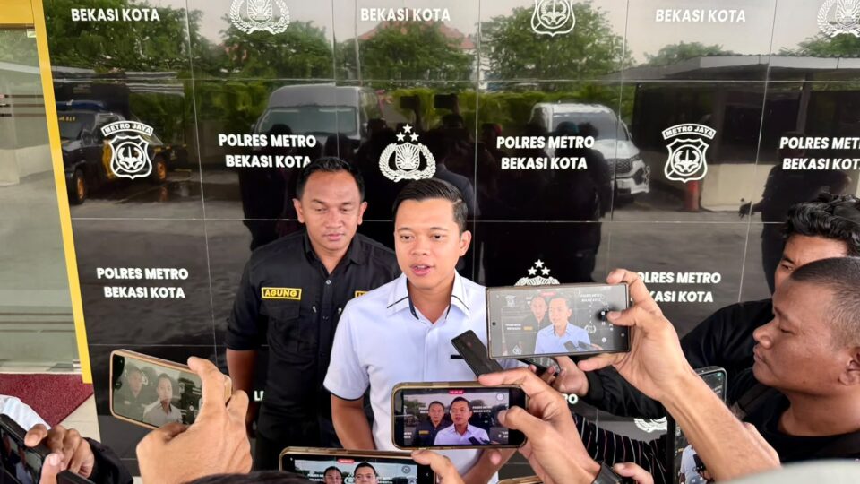 POLRES METRO BEKASI KOTA GELAR PANEN RAYA P2L VIDA MUSTIKAJAYA, HASIL PANEN UNTUK PASOKAN BAHAN BAKU SPPG POLDA METRO JAYA