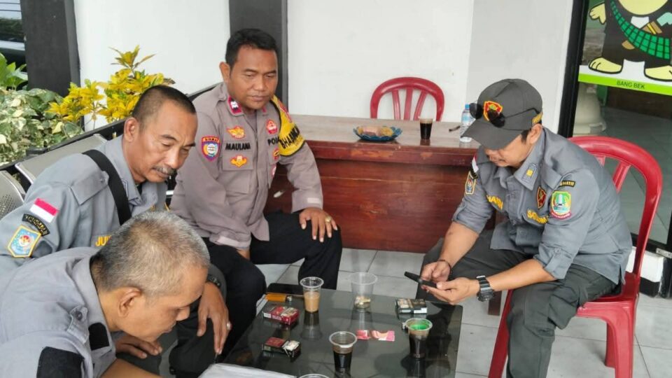 BHABINKAMTIBMAS SERAP ASPIRASI WARGA, BAHAS PELAKSANAAN PATROLI BERSAMA LINMAS