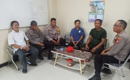 Kanit Binmas Polsek Bekasi Barat Sambangi Warga, Ajak Cegah Tawuran Remaja