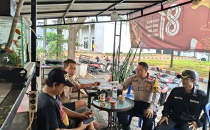 Bhabinkamtibmas Cimuning Sambangi Warga, Tingkatkan Kewaspadaan terhadap Gangguan Kamtibmas