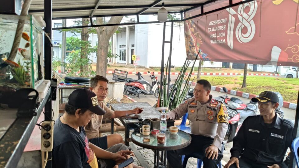 Bhabinkamtibmas Cimuning Sambangi Warga, Tingkatkan Kewaspadaan terhadap Gangguan Kamtibmas