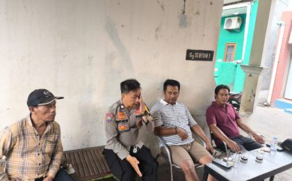 JAGA JAKARTA ON THE SPOT BHABINKAMTIBMAS SERAP ASPIRASI WARGA, AJAK UNTUK SELALU WASPADA TERHADAP LINGKUNGAN SEKITARNYA
