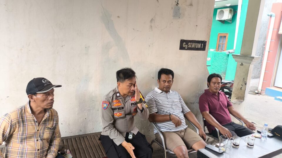 JAGA JAKARTA ON THE SPOT BHABINKAMTIBMAS SERAP ASPIRASI WARGA, AJAK UNTUK SELALU WASPADA TERHADAP LINGKUNGAN SEKITARNYA