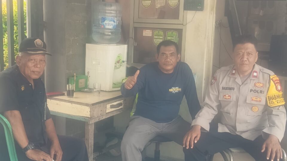 Sambang Kamtibmas, Bhabinkamtibmas Ajak Warga Waspada Gangguan Keamanan