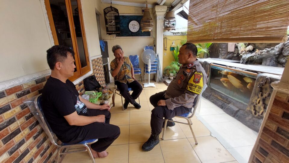 Silaturahmi Bhabinkamtibmas Bersama Tokoh Masyarakat Perkuat Kamtibmas