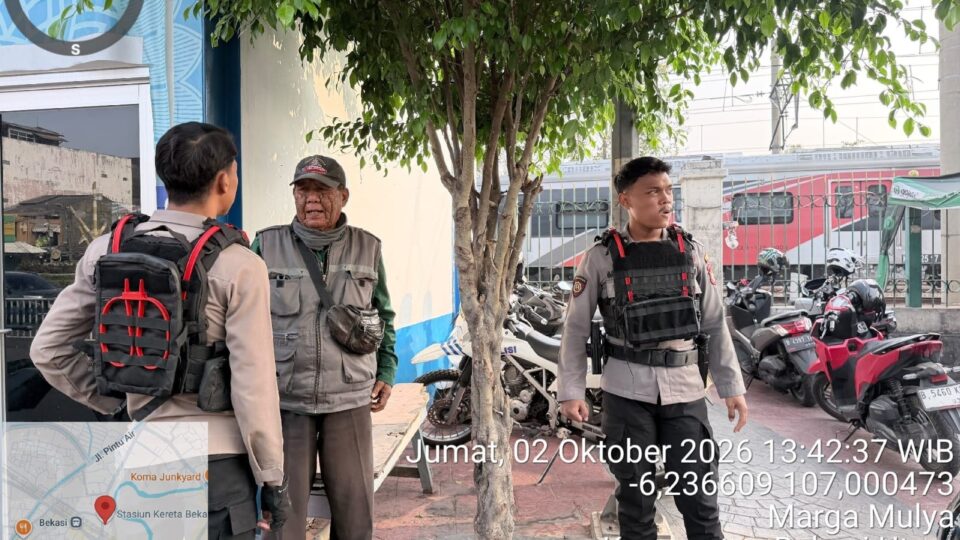 PERINTIS PRESISI POLRESTRO BEKASI KOTA GELAR PATROLI DIALOGIS DI KAWASAN STASIUN BEKASI