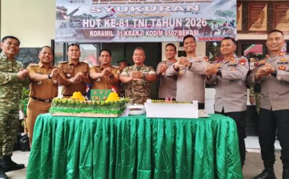 Sinergitas TNI-Polri Semakin Solid, Tiga Kapolsek Kompak Kunjungi Koramil 01 Kranji di HUT TNI ke-81